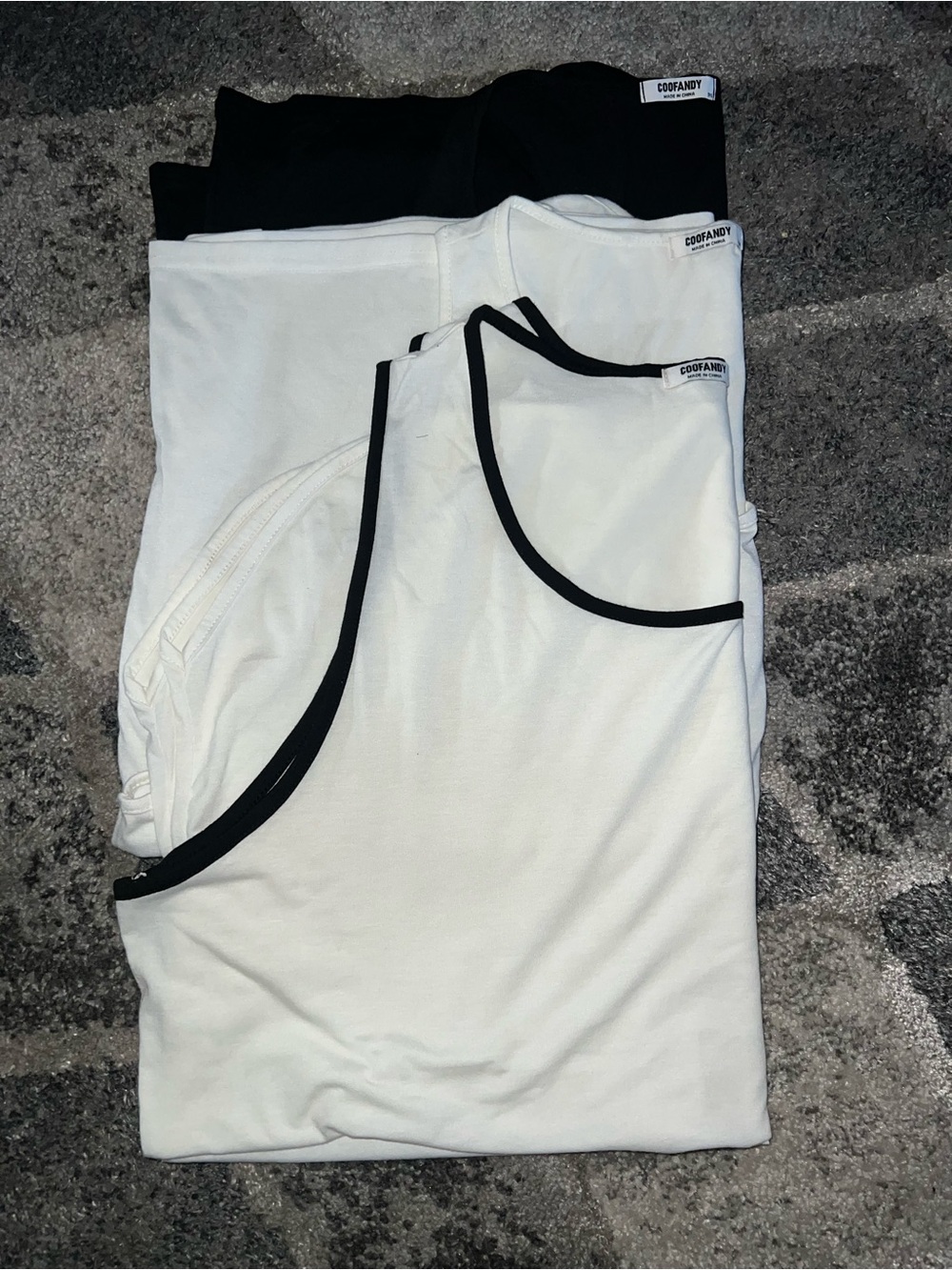 3 Coofandy Tank Tops 1-Black 3XL
1-White 3XL 1-White/Black 2XL